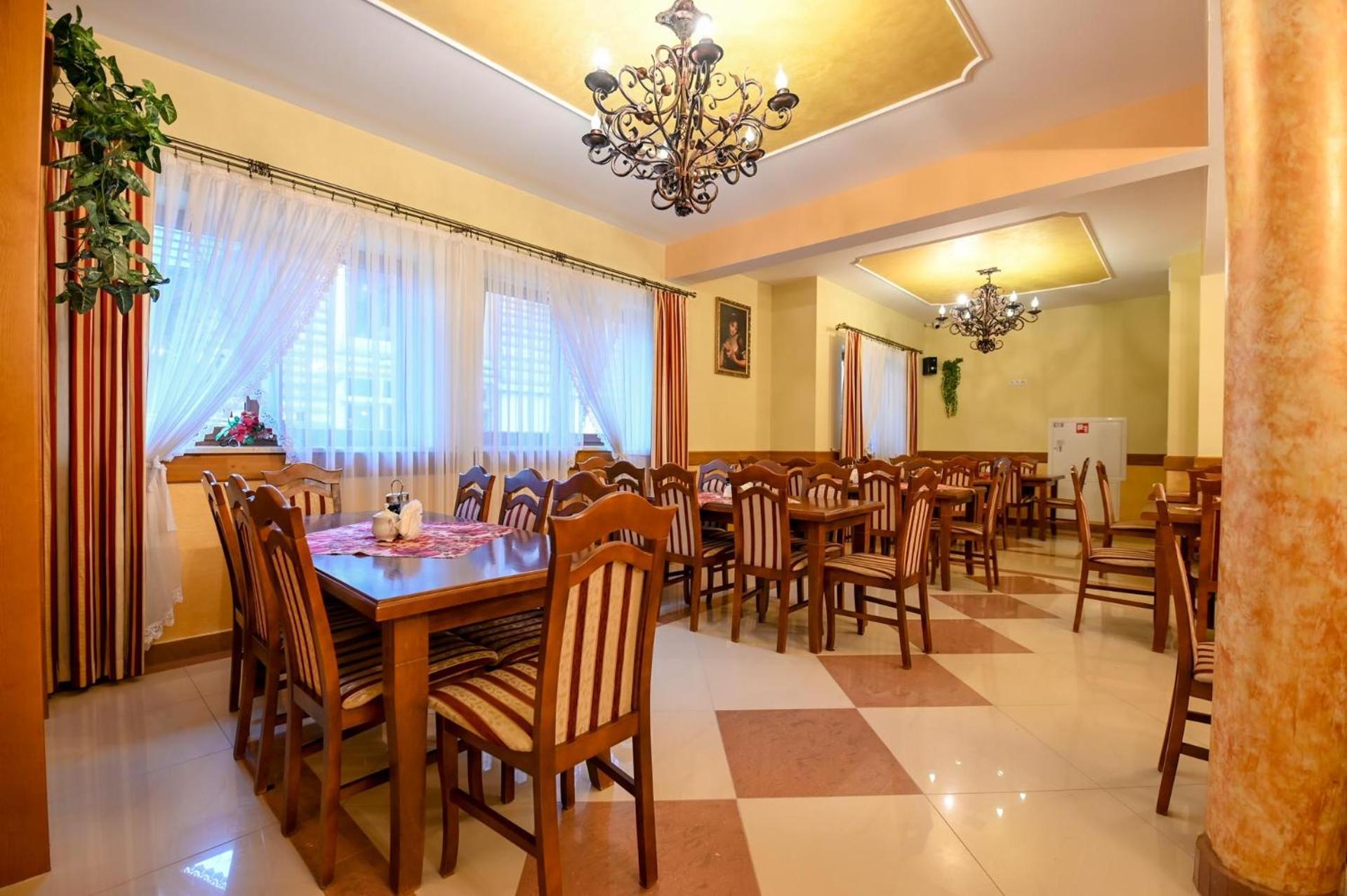 Pod Tatrami 2 - Swietna Lokalizacja, Obok Przystanku Ski Busa Oraz Restauracji, Duzy Parking Бялка Татранска Екстериор снимка